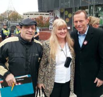 Abe Schwarz, Barbara & Tony Abbott 26 May 13
